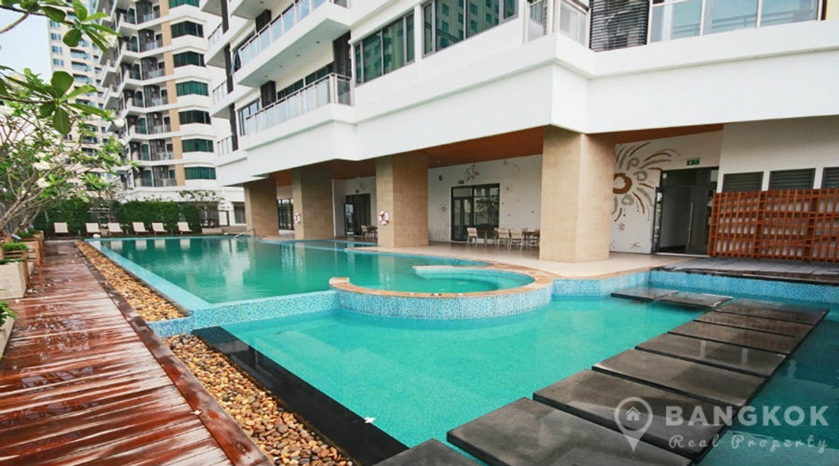 picture Bright Sukhumvit 24 | Spacious 3 Bed 3 Bath Duplex  - 12/18