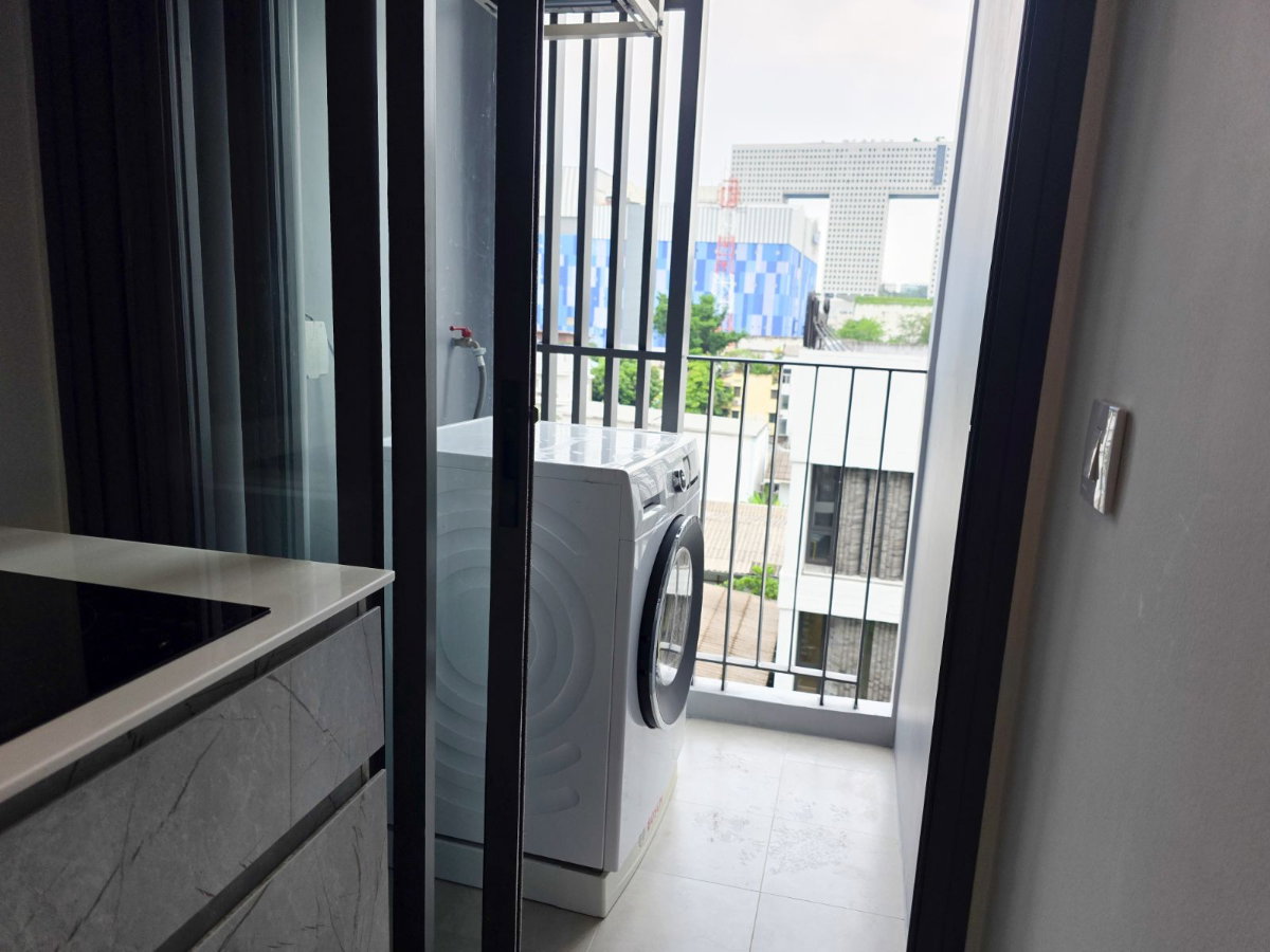 picture Aspire Ratchayothin Condo For Rent Near BTS - 4/7