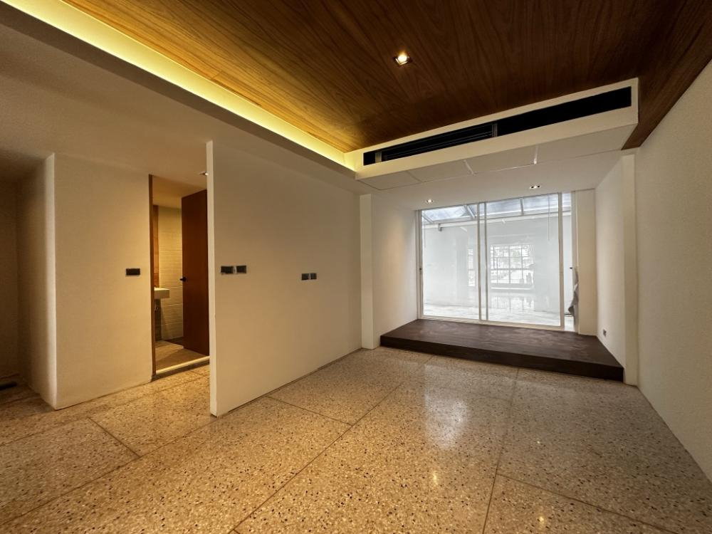 รูป S1230 🏡✨ ขาย Townhome พระราม 9 💰 ราคา 12.9 ล้านบาท - รูปที่ 4/19