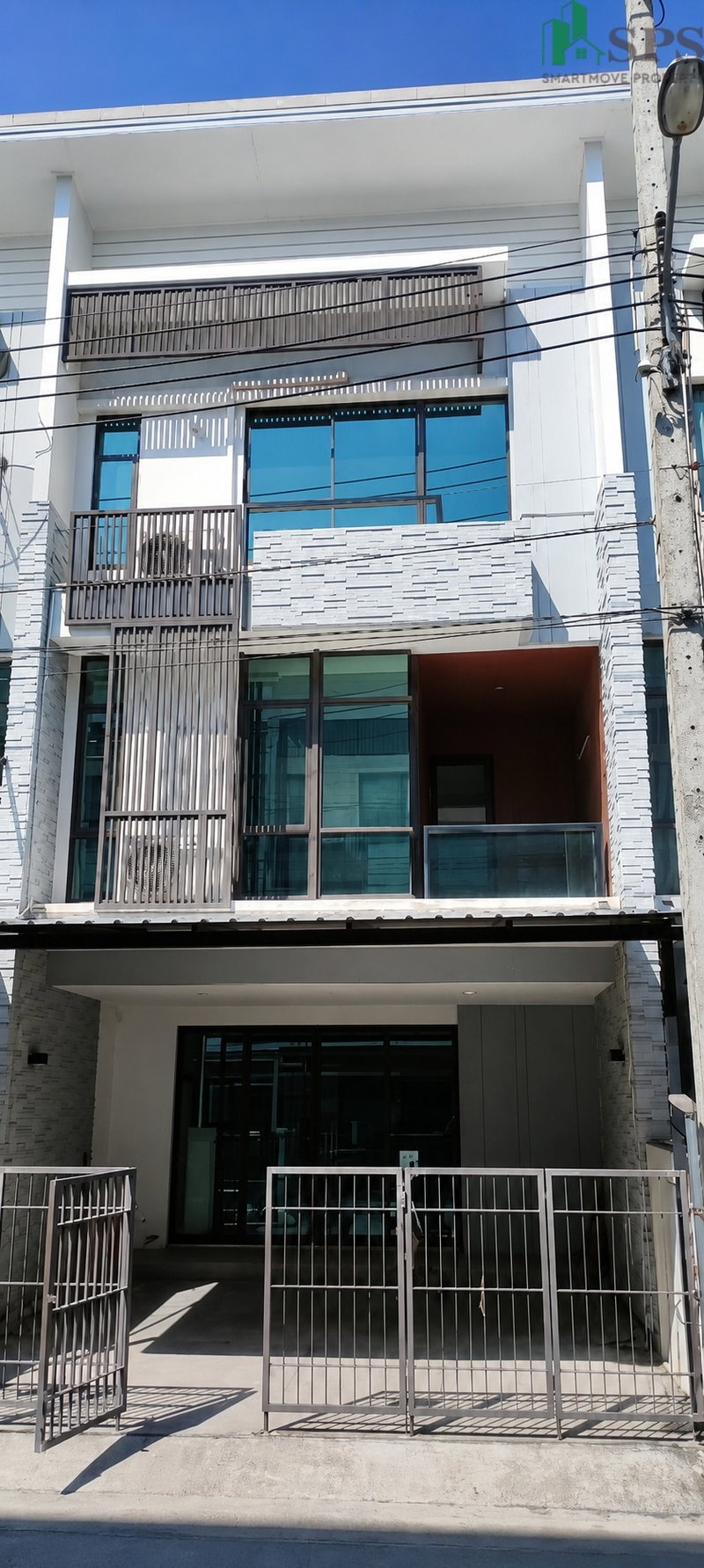ทาวน์โฮมให้เช่า : ให้เช่า ทาวน์โฮม 3 ชั้น Plex บางนา กม.5 ใกล้เมกะบางนา (SPSSR211)