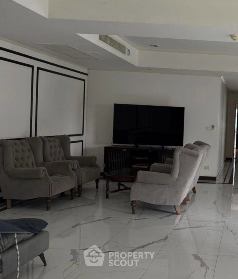 รูป คอนโด 3-ห้องนอน ที่ ลา วี ออง โรส เพลส คอนโดมิเนียม ใกล้ BTS ทองหล่อ (ID 2894845) - รูปที่ 1/12