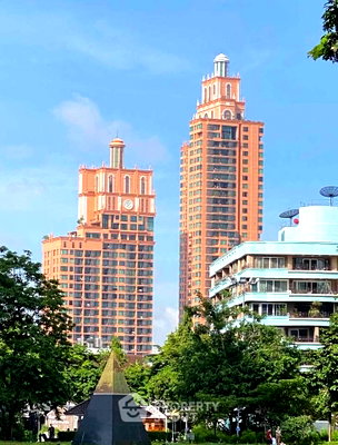 Condos for rent : Pet-Friendly 2-BR 96 Sqm Condo At Aguston Sukhumvit 22 Near MRT Queen Sirikit (ID 2898314)