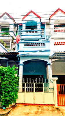 Townhouses for rent Bangkok : 🏡 Fully Renovated 3-Storey House for Rent — Ready to Move In!