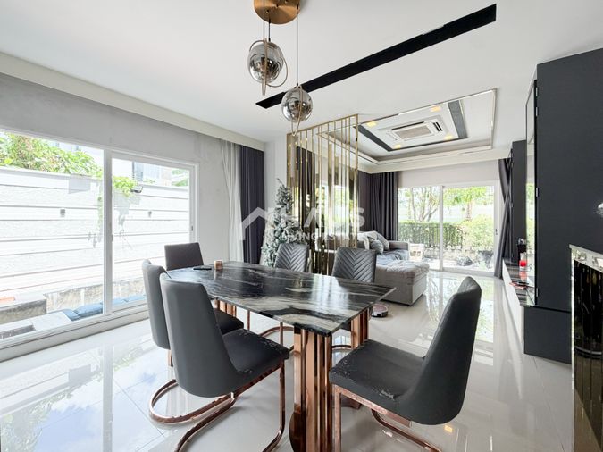 4-bed house for sale, 225 sqm, 64 sq wah, Centro Sathorn-Kanlapapruek