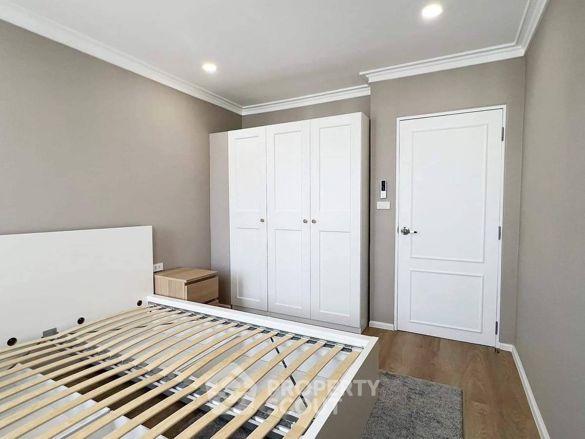 picture 3-BR Condo at Icon 1 Condominium close to Thong Lo (ID 1801822) - 4/19