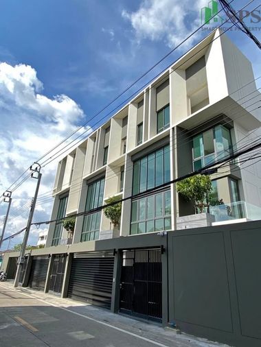 ขายโฮมออฟฟิศ Myst อ่อนนุช-ศรีนครินทร์ ใกล้รถไฟฟ้า สถานีศรีนุช (SPSSR215)