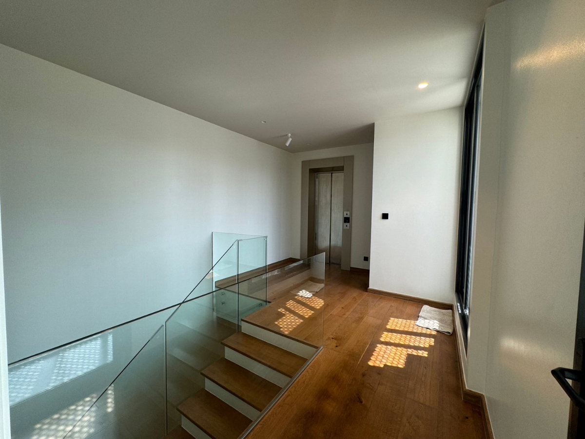 รูป ขาย บ้านใหม่ 5 ชั้น พร้อมลิฟท์ ใกล้ BTS ตกแต่งสไตล์ Modern Minimal ** NO CO-AGENT ** - รูปที่ 3/18