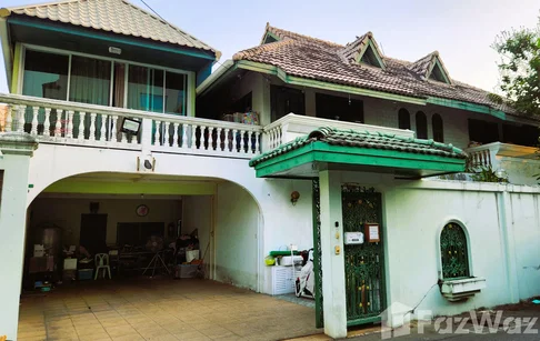 6 Bedroom House for sale in Khlong Tan Nuea, Bangkok  6229899