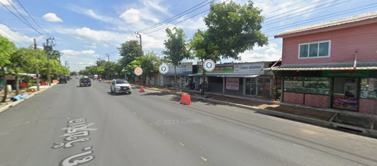 รูป ให้เช่าพื้นที่ 42 ตรม. หน้ากว้าง 6 เมตร, ลึก 7 เมตร ริมถนนวัชรพล ทำเลดี เดินทางสะดวก เช่า 13,000 บาท/เดือน โทร 093-9594717 - รูปที่ 3/10