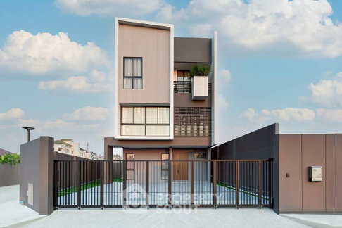 4-BR House at Feel Town Lat Phrao 101 in Khlong Chaokhun Sing (ID 2898023)