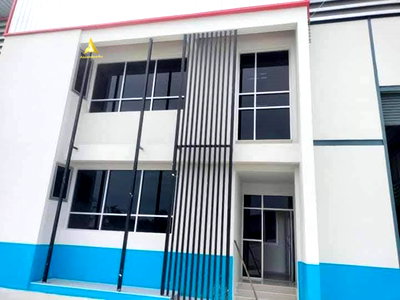 เช่าโรงงาน นิคมอุตสาหกรรมบางพลี : AW683 ให้เช่าโกดังมีออฟฟิศ 2 ชั้นพร้อมแอร์ พื้นที่ 657 ตร.ม. มีบ้านพักคงาน ซอยธนสิทธิ์ บางปลา