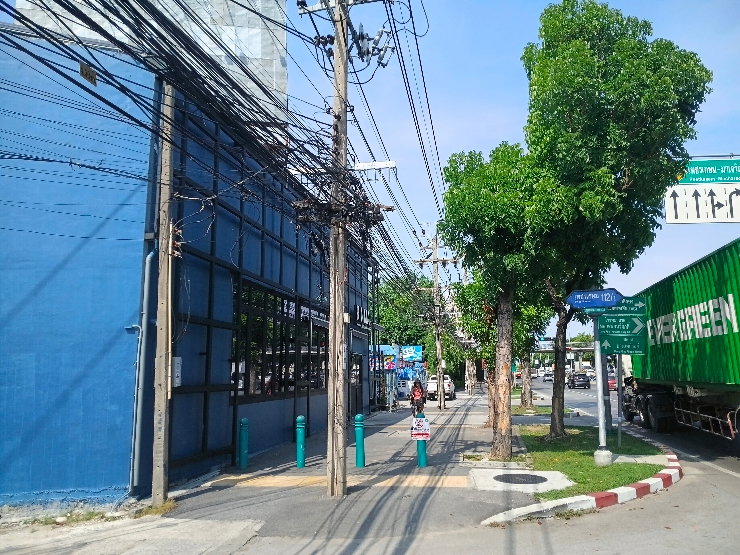 รูป ที่ดินพร้อมสิ่งปลูกสร้าง ผังเมืองสีแดง ดำเนินธุรกิจอยู่ - รูปที่ 7/10