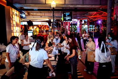 พื้นที่ขายของ วัน แบงค็อก   : เซ้งพื้นที่ร้านอาหารพร้อมตกแต่งและอุปกรณ์ครบชุด