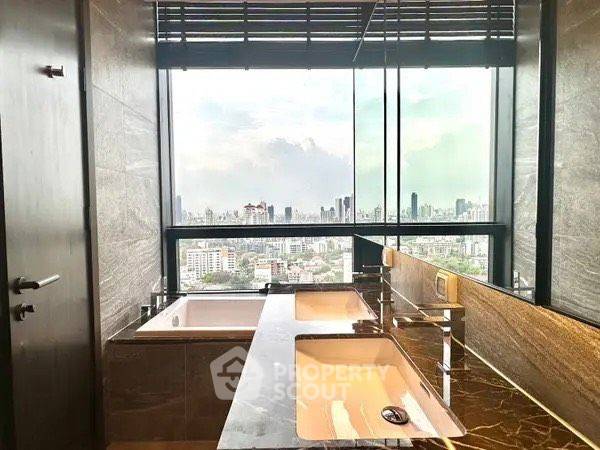 รูป คอนโด 2-ห้องนอน ที่ ดิ เอส สุขุมวิท 36 ใกล้ BTS ทองหล่อ (ID 2894898) - รูปที่ 10/11