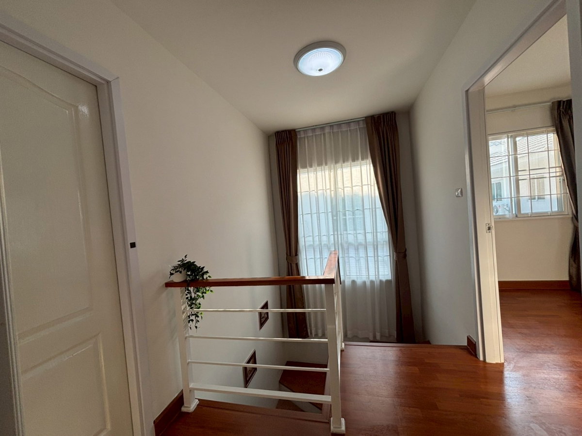 picture Lanceo Crib Pinklao-Wongwaen :  - 9/19