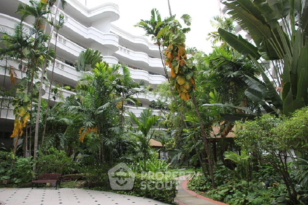 รูป ขายด่วนโดยเจ้าของ | คอนโด Freehold 2 ห้องนอน ขนาดใหญ่ | ไม่มีเสียงรบกวนจากถนน | เสียงนกร้อง | สวน | สระว่ายน้ำคุณภาพเยี่ยม | ใกล้สุขุมวิท | MRT (สายสีส้ม เปิดปี 2027) (ID 2128668) - รูปที่ 14/23