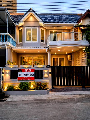 Houses for sale BTS On Nut : For Sell at   Sukhumvit 50 House