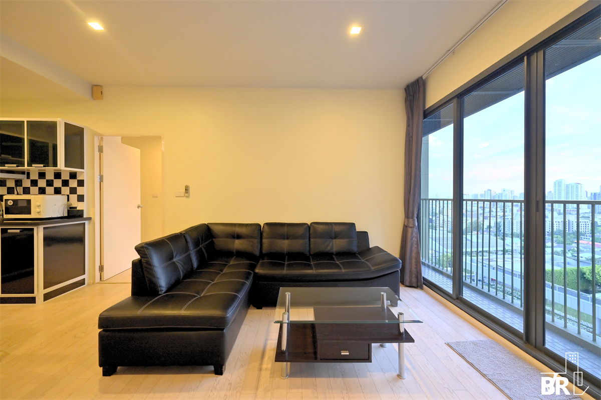 picture Noble Solo  Convenient Travel, Great Value per Square Meter - 3/10