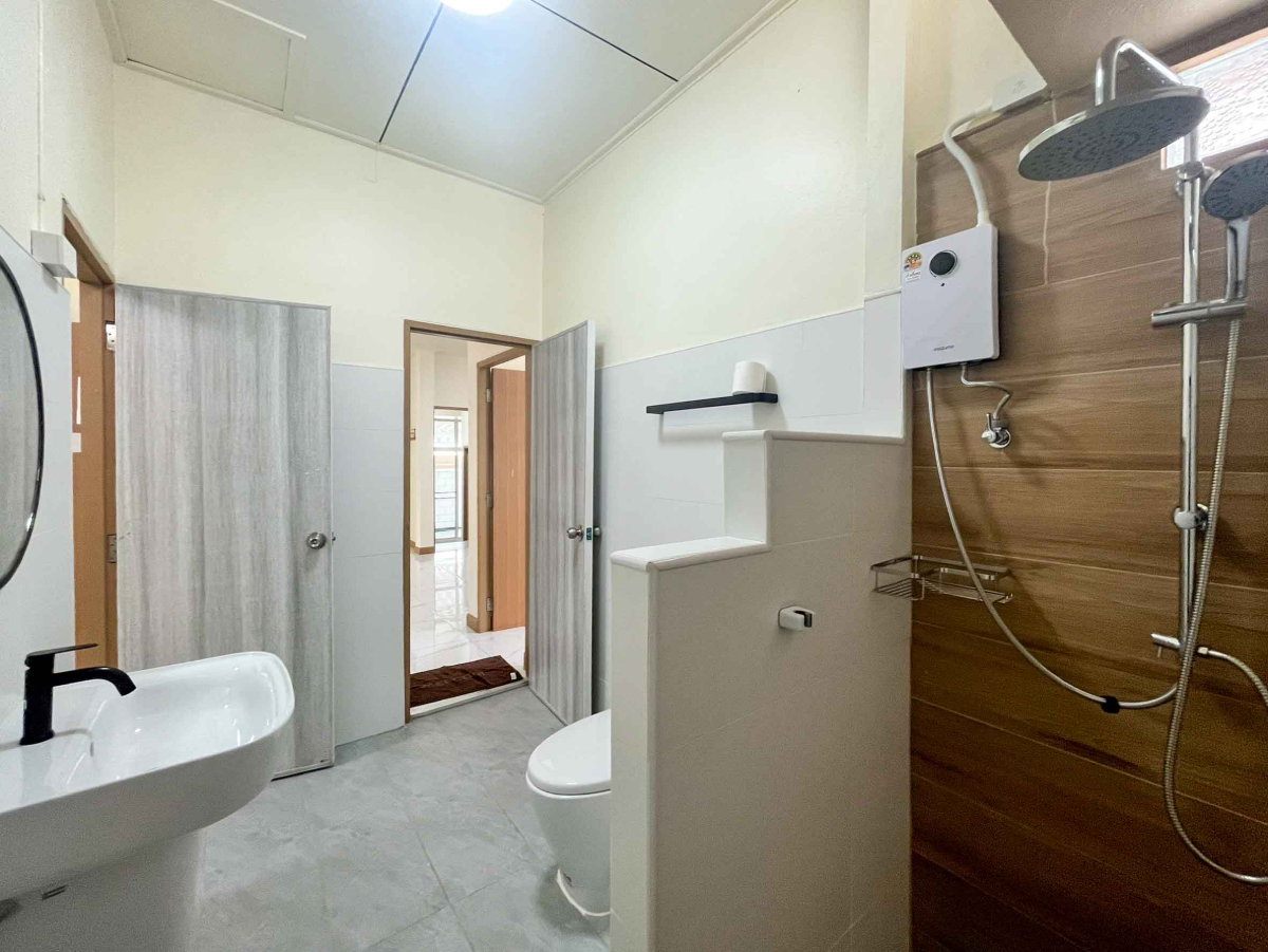 รูป บ้านปรับปรุงใหม่ มีระบบรักษาความปลอดภัย ใกล้โรงเรียนวารี หนองหอย เชียงใหม่ - รูปที่ 11/20