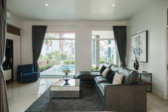 รูป ขาย บ้าน 5 ชั้น พร้อมสระว่ายน้ำและลิฟท์ สุขมวิท ** NO CO-AGENT ** - รูปที่ 15/20