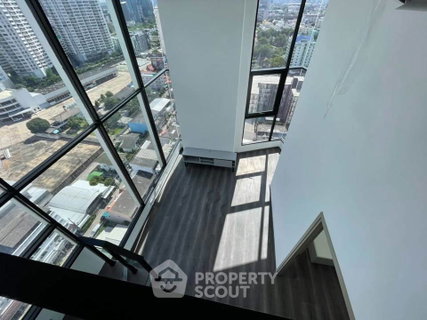 2-BR Condo at Knightsbridge Space Ratchayothin near BTS Ratchayothin (ID 2896695)