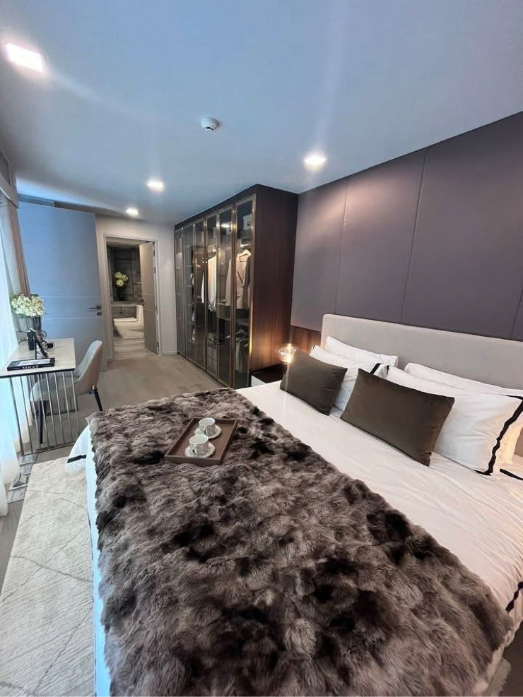 Luxury Pool Access Condo for Rent at Ashton Residence 41 | 3 Bedrooms | 124 Sq.m.