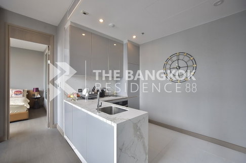 THE ESSE at SINGHA COMPLEX Ready-to-move-in Condo at an Amazing Price!! near MRT Phetchaburi Station