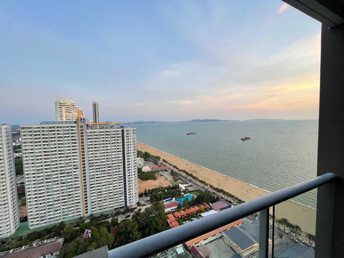 รูป For rent Aeras Beachfront Condo SeaView Free  Internet WiFi  - รูปที่ 34/39