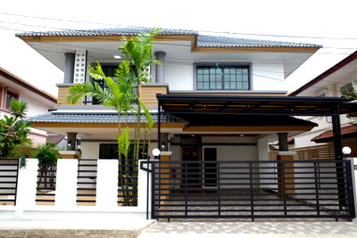 บ้านเดี่ยว เขตหนองจอก : บ้านเดี่ยวหลังใหญ่ ทำเลดี แต่งพร้อมอยู่ หมู่บ้านรอยัลปาร์ควิลล์ ซอยบงกช 3 ถนนสุวินทวงศ์44  แขวงลำผักชี เขตหนองจอก เฟอร์ฯสวย กว้างขวาง