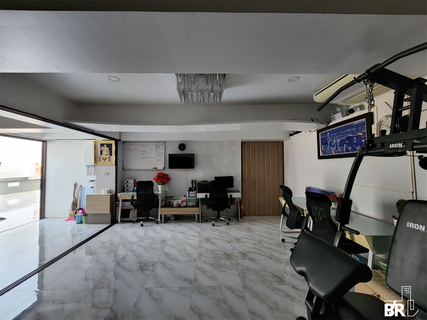 Four Street Mansion near BTS Phahonyothin 24 High-potential Location, Convenient Travel