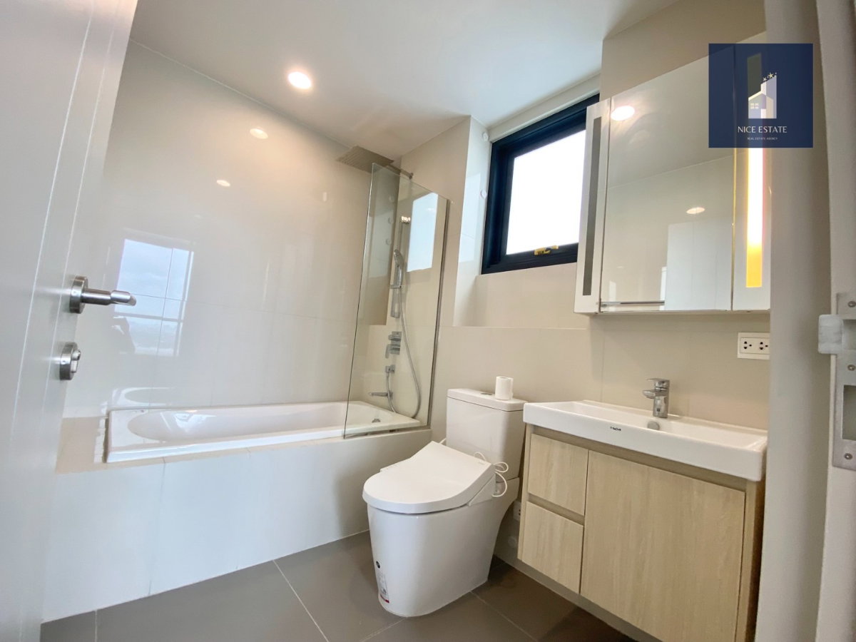 รูป Oka Haus Sukhumvit 36 Free Shuttle to BTS Thonglor  2Bed 2Bath with Bathtub Take River View - รูปที่ 10/17
