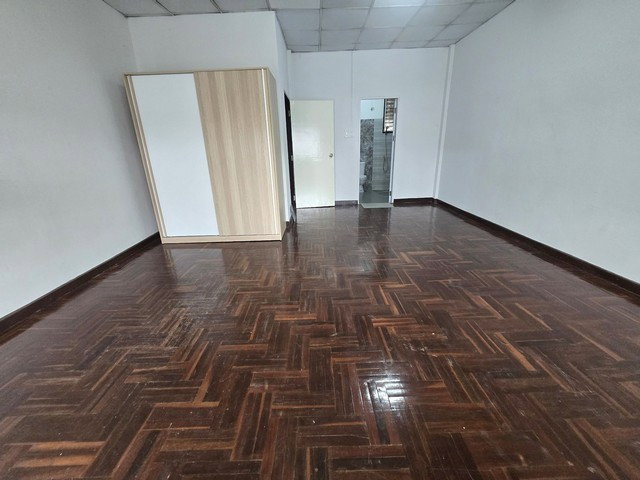 picture FOR RENT TOWNHOUSE PROPERTY 17000 BAHT per MONTH - 20/23