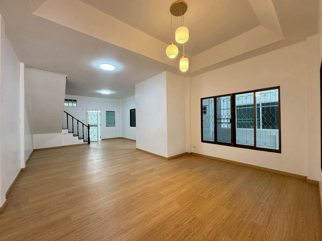 รูป  🏠 ขาย วังบัวตองบ้านแฝด 2 ชั้น ทำเลทอง! ใกล้ ม.แม่โจ้  - รูปที่ 5/14