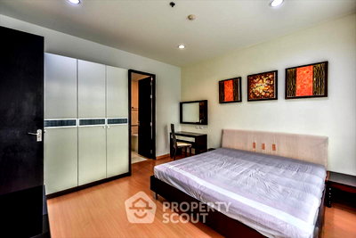 Condos for rent : 1-BR Condo at Baan Klang Krung Siam-Pathumwan Condominium near BTS Ratchathewi (ID 2886240)