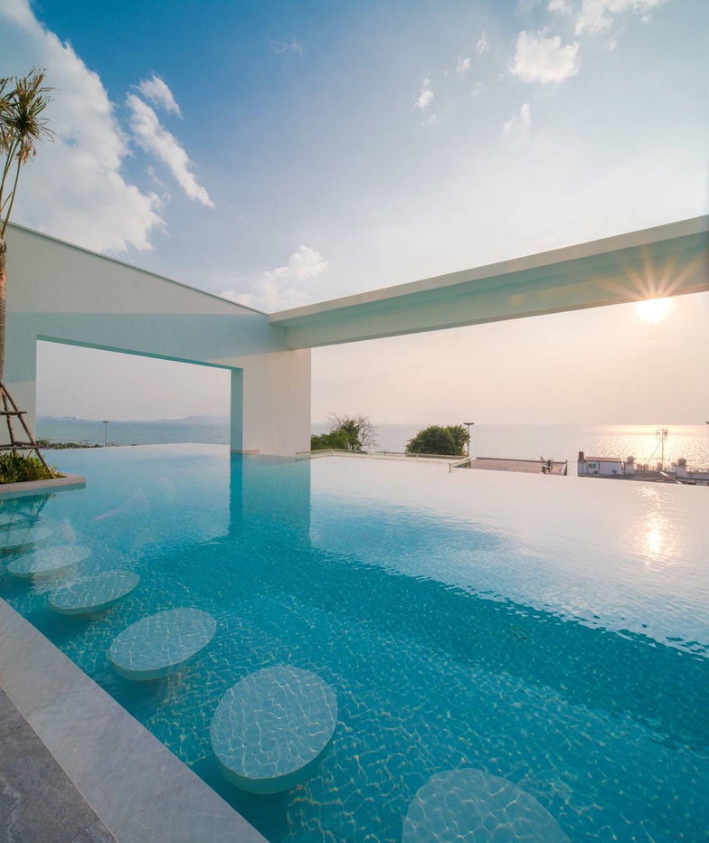 รูป For rent Aeras Beachfront Condo SeaView Free  Internet WiFi  - รูปที่ 35/39