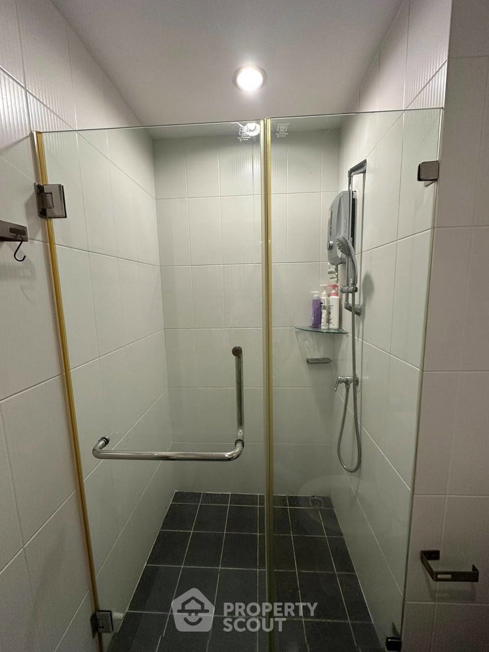 รูป คอนโด 1-ห้องนอน ที่ เดอะ วีว่า คอนโด สาทร-ตากสิน ใกล้ BTS วงเวียนใหญ่ (ID 2898024) - รูปที่ 8/9