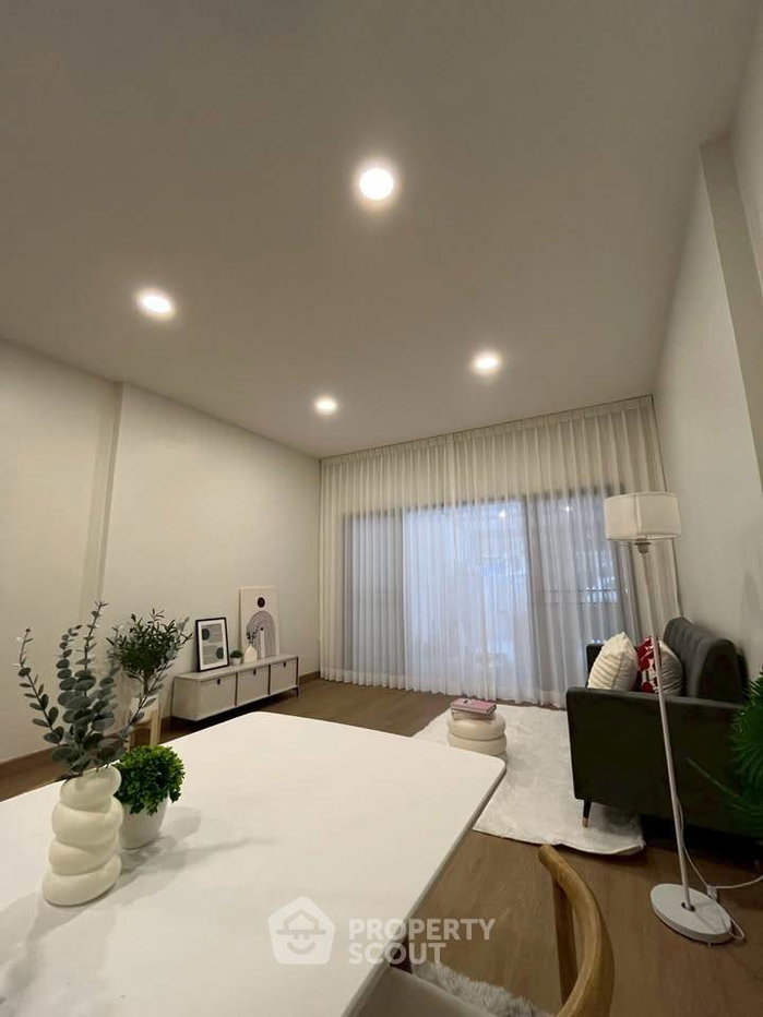 รูป ทาวน์เฮ้าส์ 2-ห้องนอน ใน ท่าแร้ง (ID 2898850) - รูปที่ 6/12