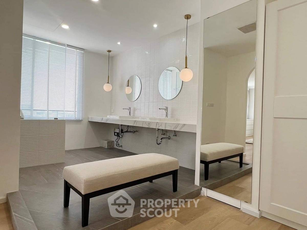 picture 3-BR Condo at Icon 1 Condominium close to Thong Lo (ID 1801822) - 17/19