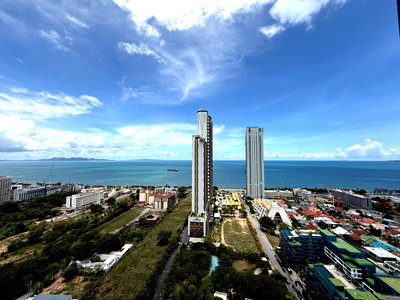 ขายคอนโด : The Riviera Ocean Drive Foreigner Qouta *Corner Room* 