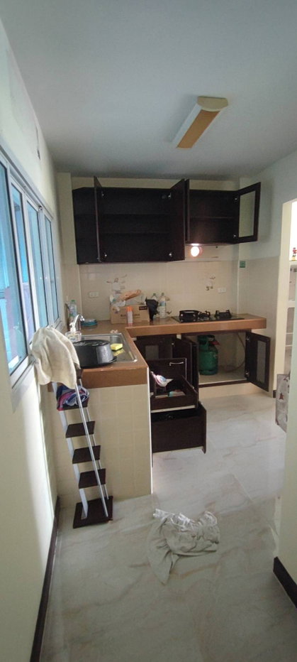 รูป ขายบ้านแฝดสภาพดี 25ตารางวา พร้อมอยู่ ในซอยหมู่บ้านบัวขาว รามคำแหง174   ทำเลดีเจริญ  - รูปที่ 5/16