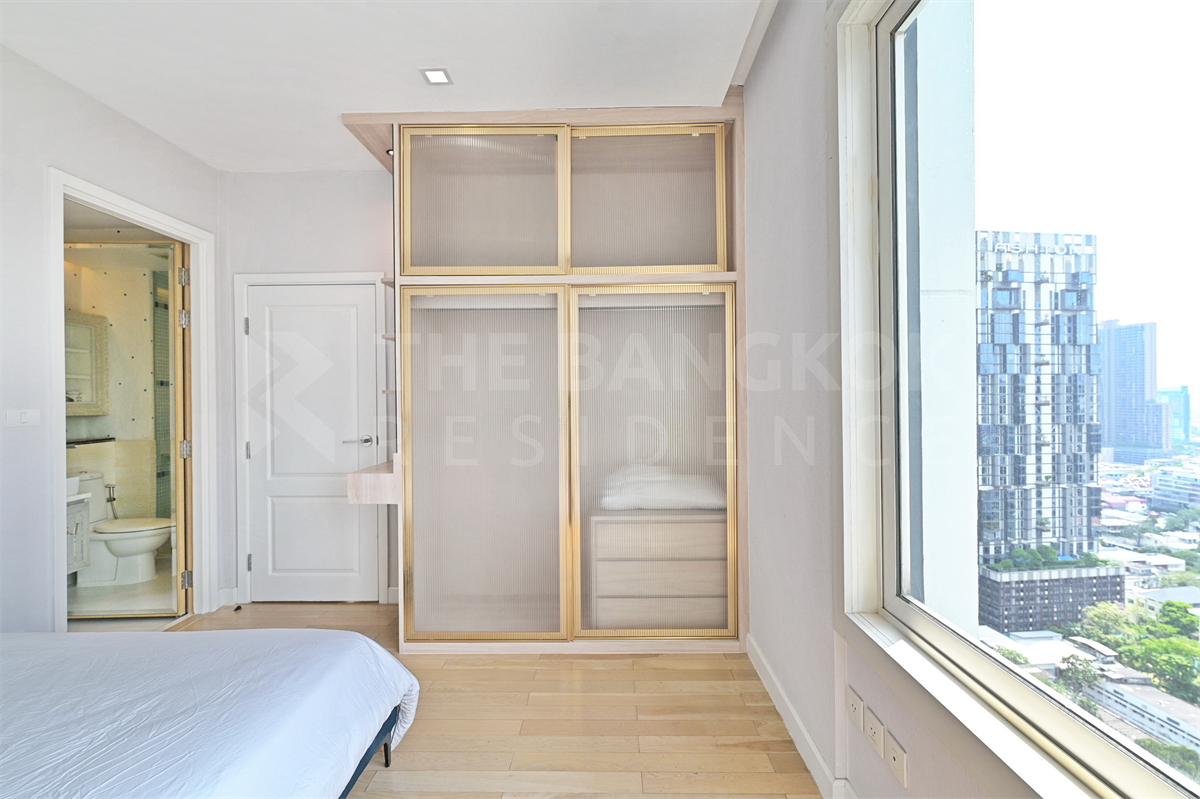 รูป สิริ แอท สุขุมวิท คอนโด Luxury พร้อมอยู่บนทำเลที่ดีที่สุด ใกล้ BTS สถานีทองหล่อ - รูปที่ 1/10