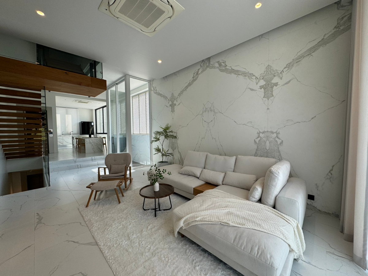 รูป ขาย บ้านใหม่ 5 ชั้น พร้อมลิฟท์ ใกล้ BTS ตกแต่งสไตล์ Modern Minimal ** NO CO-AGENT ** - รูปที่ 8/18