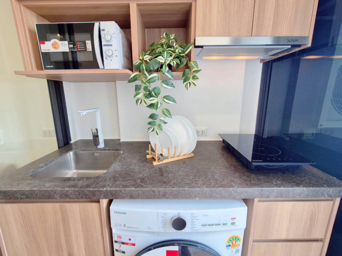 picture Brand new, ready-to-move-in condo for rent. - 15/28