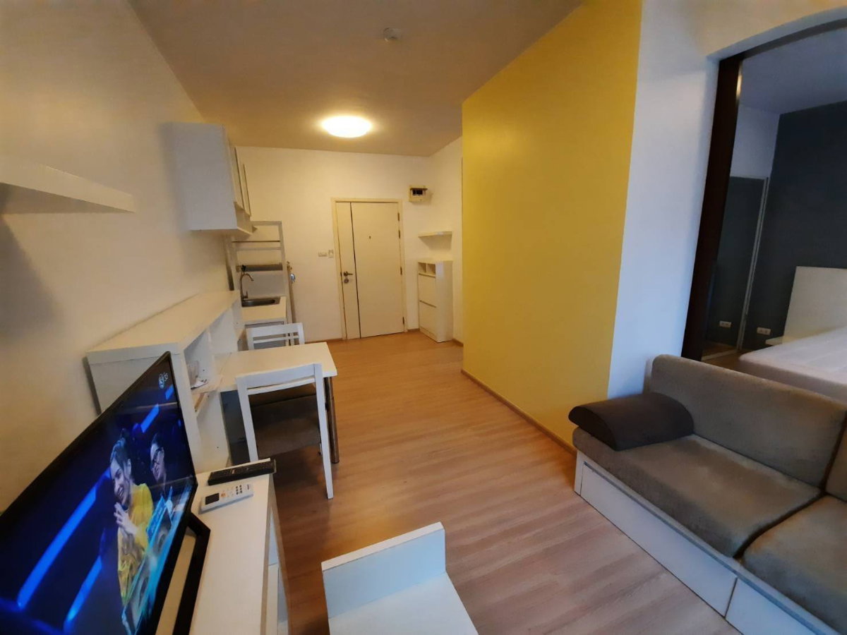 รูป ให้เช่าคอนโด A Space Sukhumvit 77 ห้องริม ชั้น 6 วิวสระ เฟอร์ฯครบพร้อมอยู่ (มีเครื่องซักผ้า) ใกล้รถไฟฟ้า BTS อ่อนนุช ทำเลดีเดินทางสะดวก - รูปที่ 1/15