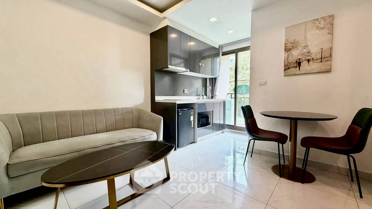 รูป คอนโด 1-ห้องนอน ที่ อาคาเดีย เซ็นเตอร์ สูท ใกล้ ถนนพระตำหนัก พัทยา (ID 2886771) - รูปที่ 3/13