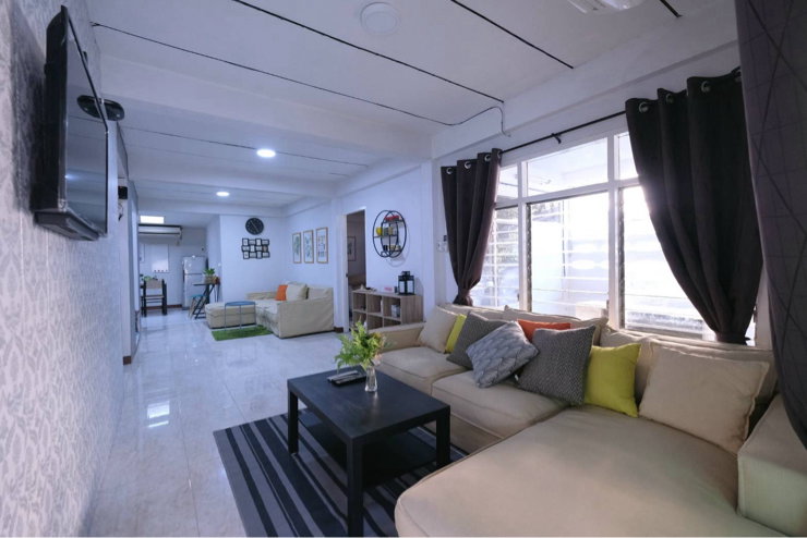 picture Single house for rent near MRT Sutthisan. - 3/17
