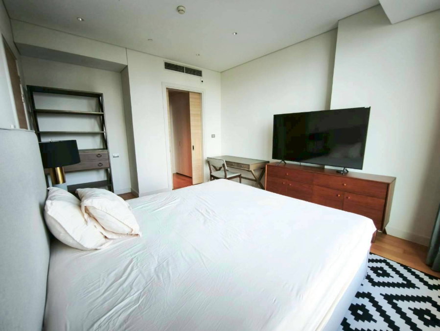 รูป เช่า Sindhorn Residence✨ 2Bed Duplex (99ตรม.) วิวสวนลุม 🌳 เลย์เอาท์เหมือนบ้าน ทำเลหลังสวน-ชิดลม Rare Item นานๆ หลุดที!📍 100k/ด. ว่างพร้อมอยู่🔑 - รูปที่ 3/15