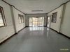 listing thumbnail image 32