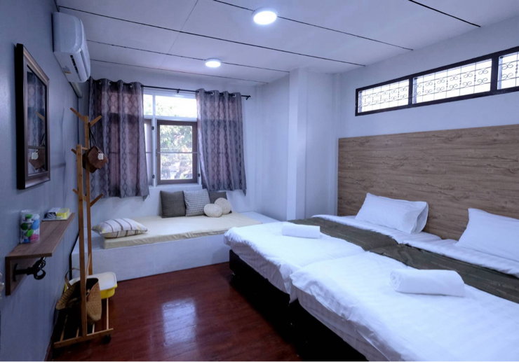 picture Single house for rent near MRT Sutthisan. - 12/17