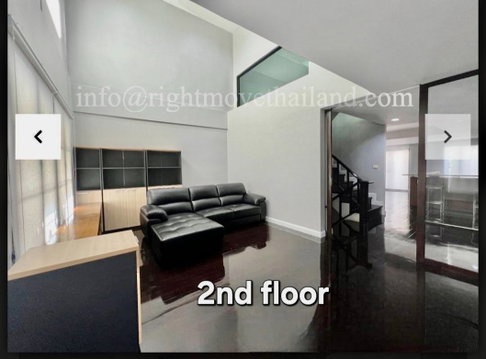 HR2162 Townhouse For Sale In Thonglor